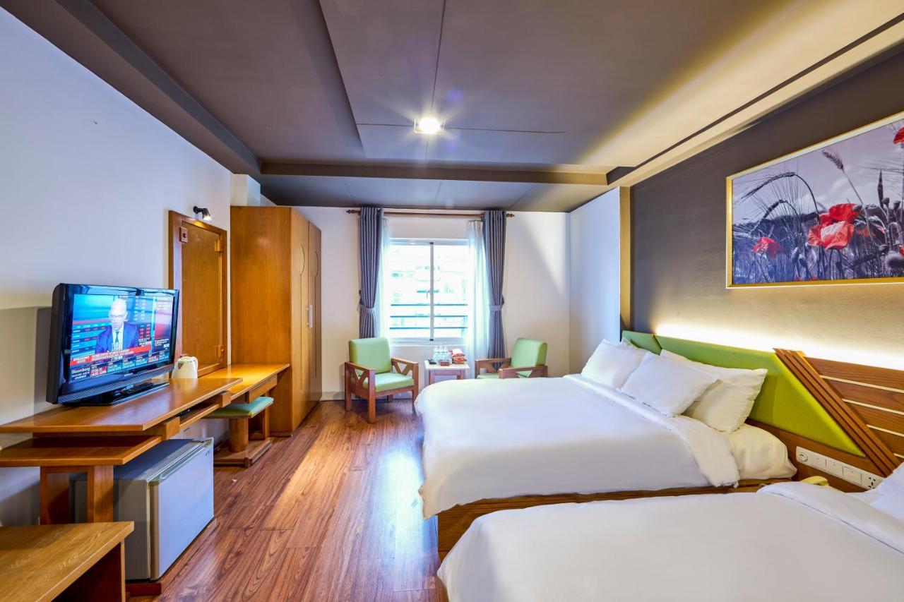 The Noble Swan Hotel Saigon Ho-Chi-Minh-Stadt Exterior foto
